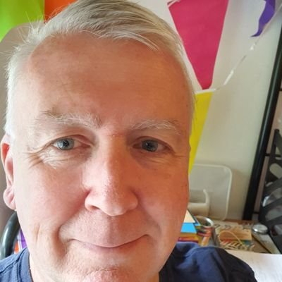 Personal account. Work in HE library and student support. Rugby dad, libraries, allotments, baking - he/him, queer (illegal gay) 🌈. @davidclover@scholar.social