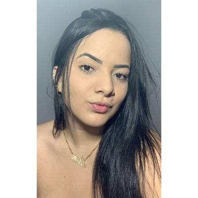 LiviaMcella's profile picture. 