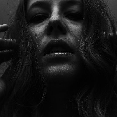 Megs (she/her) YQL Intimate Photography | Emotive Portraits | Artful Nude Insta: @__mephoto