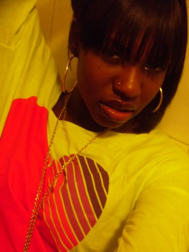 4EvaBadd_'s profile picture. FIST IM SINGLE LOL NICE/COOL..SMART & CUTE LIK 2 SING N ACT SILLY @ TIMZ.. NT THE TYPE 2 B FIGHIN OVE STUPID N CHILDISH SHIT... WANT 2 NO MRE HIT ME UP =) HEHE