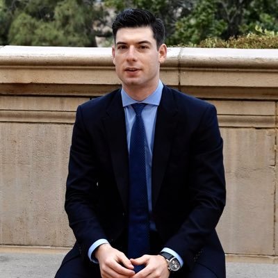 Corporate Attorney | @UCLA 15’ | @UCLA_Law 19’ | Lakers | Dodgers | Rams