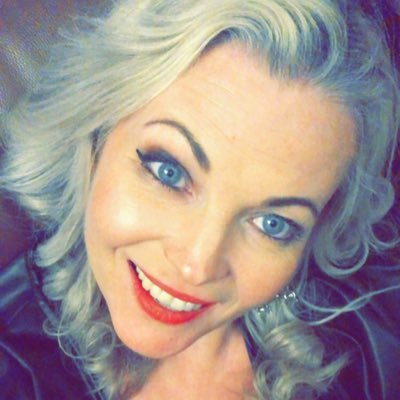 OliviaLedger1's profile picture. Life is a one time offer... Use it well 😉