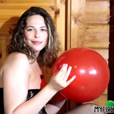 I'm a young girl that has just discovered how sexy & fun is making #balloons explode, especially blowing them until pop! #b2p #looner Want a custom? Write me!