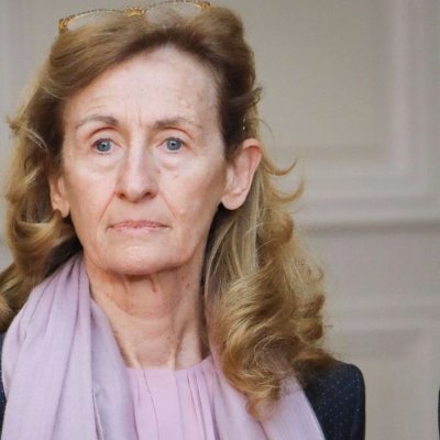 Je suis dans le domaine de financement et d'investissement