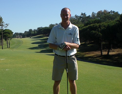 Full time sportsfan - Loves playing golf, Crystal Palace, his family, DIY & beer.....