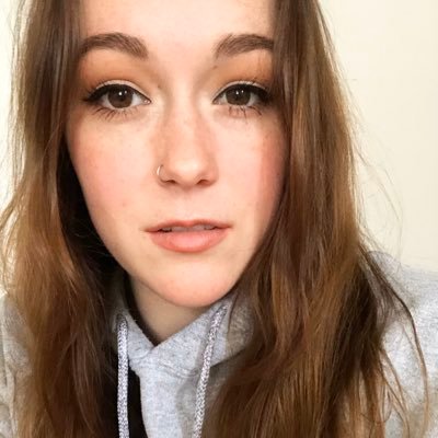 AlliiBarrett's profile picture. 