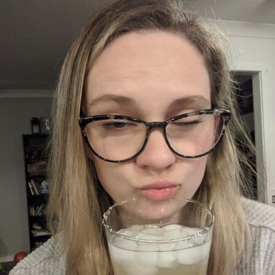 Writer of romantic fantasy stories ❤️🔥 battling arthritis, anxiety, and toddlers
💙💜🩷
Rep'd by @bookfairyangus
Morons do a Heist Romantasy - on sub