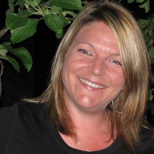 MelChainey's profile picture. Maman, gestionnaire , amoureuse, ambitieuse, skieuse, golfeuse et loin d'être prétentieuse!!