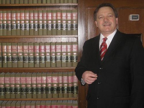 BurtonPadove's profile picture. Injury victims lawyer, special interest in tractor trailer safety and accidents  and bicycle/ vehicle collisions.