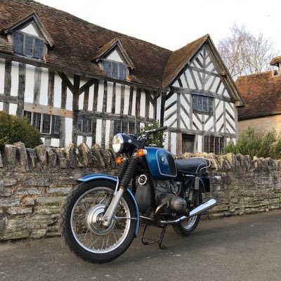 Retired Customer Service Director Stratford upon Avon. Classic BMW Motorbikes, Cycling, Cake and Tennis. Follow me @StuartKeighley