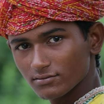 मैं यहां नया हूं। आपका स्वागत है। मैं दुनिया की खोज करना चाहता हूं।