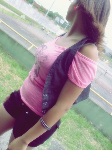 ... É impossivel encontrar o amor sem perde a razão ...
Mais pra quem teim pensamento forte .. O impossivel é soó questão de opinião!