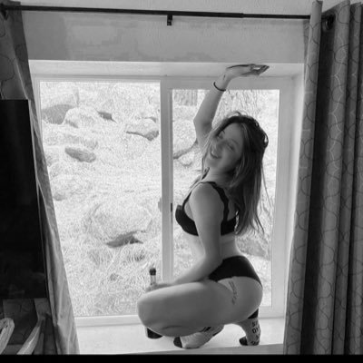 BarronMelissa's profile picture. Let’s keep it simple.