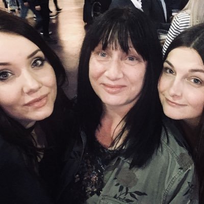 sherrysinclair1's profile picture. Works as a cashier loves animals, travel and creativity 🎆