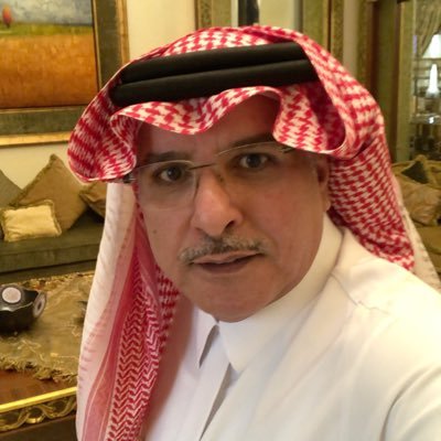 الشاعر عبد اللطيف بن عبدالله آل الشيخ المجتمع السعودي لا يستعيب شعر المرأة Laha Magazine