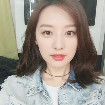 roleplayer of 김지원. Actress from S.A.L.T Ent. Little Kim Tae Hee from Geumcheon. A libra nerd who likes reading Slam Dunk.