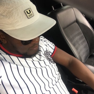 Thulane663's profile picture. UFH Alumni| Educationalist| co-founder of @ForcesofMentorship (NPO)| Barcelona | Kaizer Chiefs