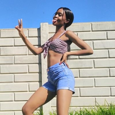 IG @ bubu_v.i.v.i

Love yourself😊

Dreaming is all dat matters as I get to achieve my goals💜🥂✨