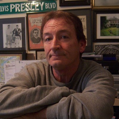 aaronlewislive1's profile picture. 