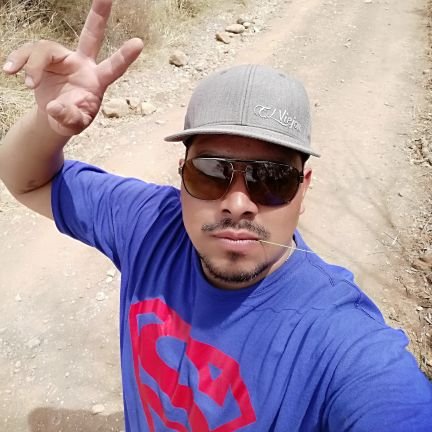 SÓLO DISFRUTO LOS MOMENTOS LA VIDA PASA VOLANDO ....!!!!