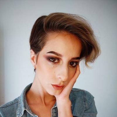 29 años. Streamer afiliada de variedad || Rager profesional - Maquillo gente