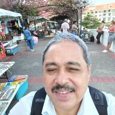 IsaasChang1's profile picture. Dr. Isaías Chang. Padre de dos hijos y Abuelo de dos nietos.