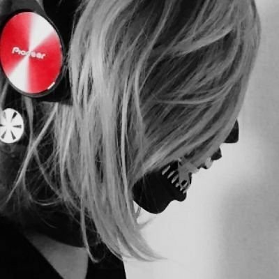 DJ IX4*K(いとしき)です。主にHARDCORE , EUROBEATをフロアに流し、遊戯王、ポケカのTCGやコスプレをするDJです🎧
イベントのお誘い歓迎です✨
ボールガイ無限回収中
Instagram→dj_IX4K
