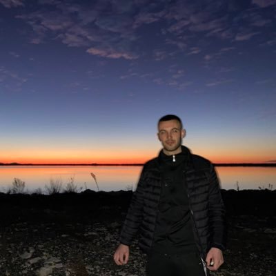 arisdushku99's profile picture. 