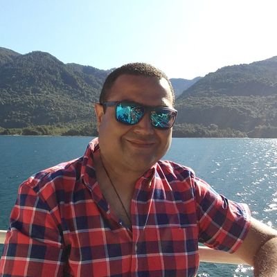 ClaudioF212's profile picture. Simplemente Feliz