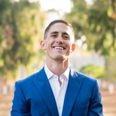 MrMaxTalksEd's profile picture. Elementary School teacher in Lima, Peru. Passionate about teaching, learning, and coffee. #Google Certified Educator. #PYP #InquiryBasedLearning #SEL