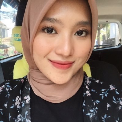 Rembulanselaras's profile picture. 