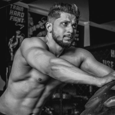 studadil's profile picture. live like king size..!!!