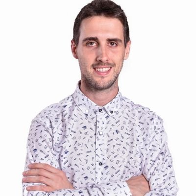 Ingeniero Técnico en Informática de Sistemas, Árbitro Nacional de Balonmano y scout del Grupo Scout Zalata