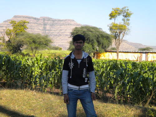 i m very freindly and a person who likes to know more about new things
