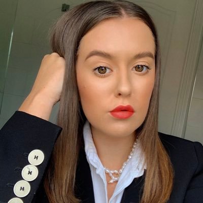 _alicehobbs's profile picture. Instagram: alice_hobbs