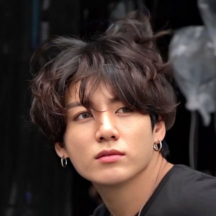 she/her. ♏ 19. let me meet bts someday that's all i ask for