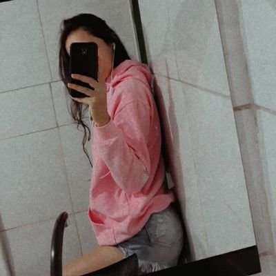 vaneshabarbosa's profile picture. não surtem pq amanhã tem mais decepções
https://t.co/fPvwEwbvd7