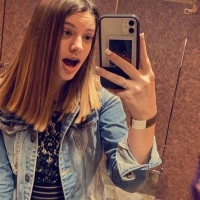 zoeyisaqueen1's profile picture. Zoenut for life 💜💜💜