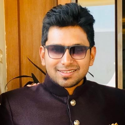 sudeep_roy08's profile picture. Every picture tells a story..Look carefully, can you tell?...🖐🏻