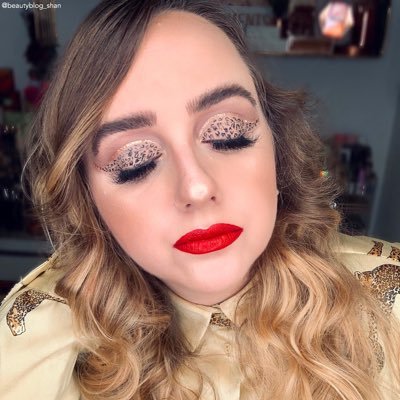 Bristol, UK 🇬🇧| Beauty Blogger💄| Makeup Enthusiast ♥️ https://t.co/67Psx5LObp | 💌 beautyblog_shan@hotmail.com |