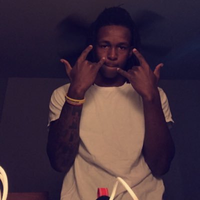 🖕🏾.