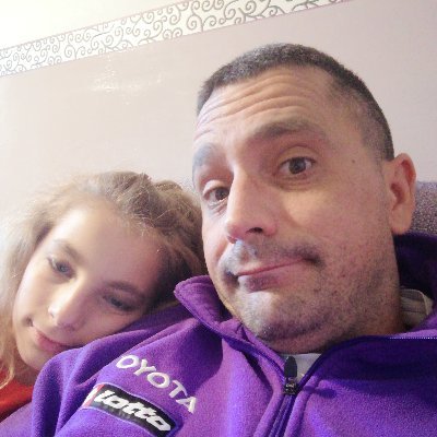 Pronto ad essere padre a mia volta e spiegare a mio figlio bambino come ogni destino si unisce si confonde e si intreccia in comune con le altre persone.