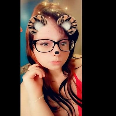 terra_southwick's profile picture. i mean. nothing makes me special lol. im literally here for youtubers 😂😂😂
xxirishprincessxx is the instagram
so hi haha