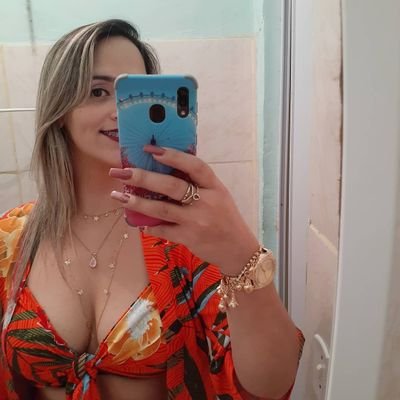 Cntia23477293's profile picture. 