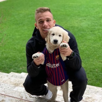 Twitter पर Pepe 4 フレンキー デ ヨング Jaggerという名前でプードル系だと思うけど詳しい犬種はわからない フレンキーの彼女の ミッキーさんは特にベタ惚れらしくよくストーリーに載っている Twitter पर Pepe 4 フレンキー デ ヨング Jaggerという名前でプードル系だと思うけど詳しい犬種はわからない フレンキーの彼女の ミッキーさんは特にベタ惚れらしくよくストーリーに載っている
