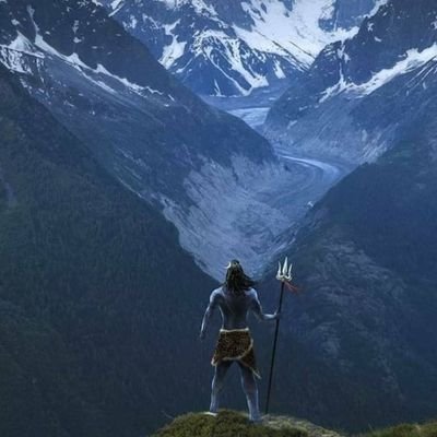 कुछ तो बात उस चेहरे में हुआ करती थी..
यूँ ही नही वो उसे देख कर हसा करती थी...