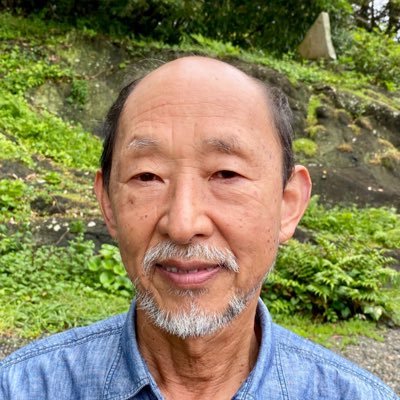 私は2006年にここ白浜に引っ越してきました。そして海の工芸品や万祝(まいわい)を中心の白浜海洋美術館を運営しています。2015年は設立50周年になり、皆様にお祝いして頂きました。ここに来る前は三重県伊賀で陶芸家でした。窯はようやく再開できました。都美恵窯https://t.co/u6ZoLu6hrDをご覧下さい。