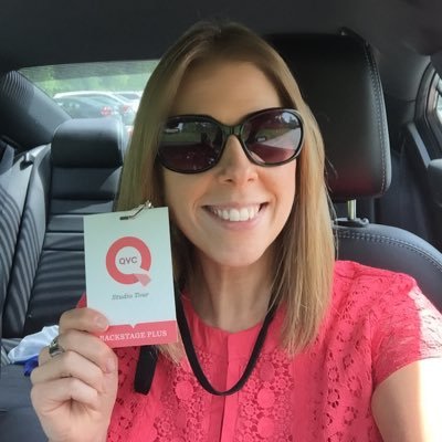 Your QVC Advocate-follow & see me live🙌love❤️& shop📦QVC! I share my purchases & QVC deals I spot 👀 Random thoughts that make me laugh & chickens too!🐓#QCrew