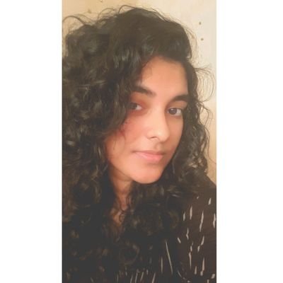 A Vintage Soul trapped in an ultra-modern concrete crowd of people