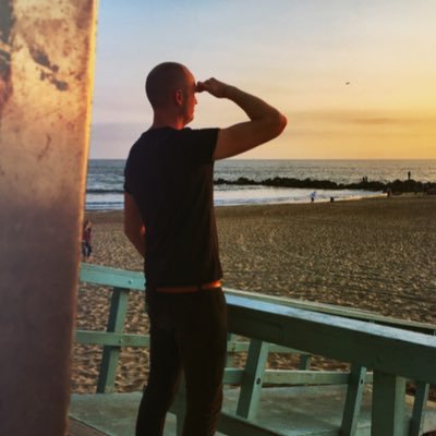 ▫️sports business lead at @accenturesong
▫️lecturer at @HSGStGallen
▫️jury member at @hashtagsports
▫️hamburg • berlin • los angeles